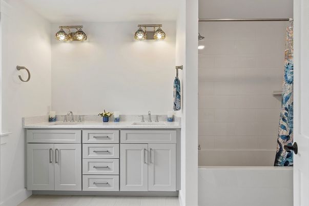 Bathroom, Dual Sink Vanities, Interior