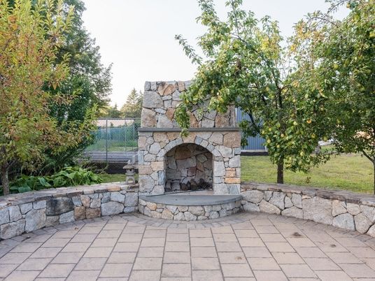 Exterior, Fireplace