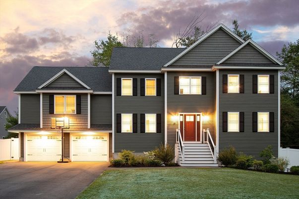 Attached, Exterior, Facade, Rowhouse