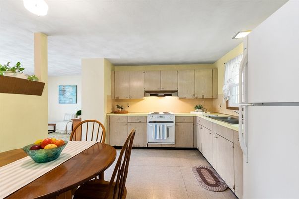 Dining room, Interior, Kitchen, Stainless Steel Appliances