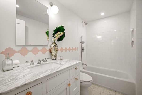 Bathroom, Interior, Recessed Lighting