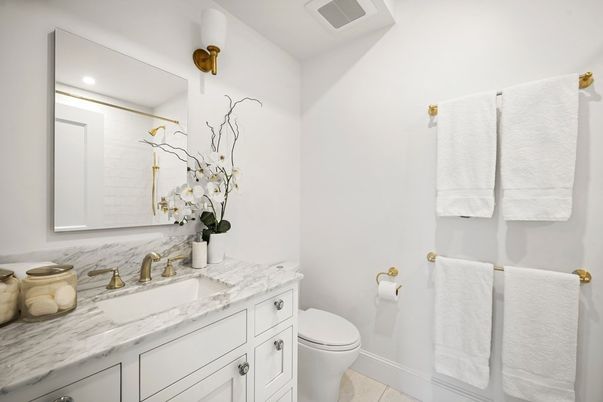 Bathroom, Interior, Recessed Lighting