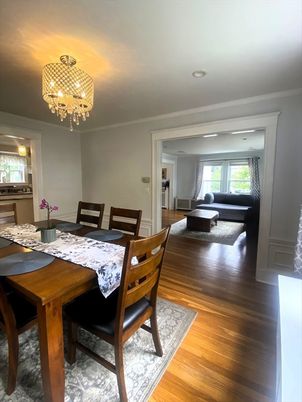 Chandelier, Dining room, Interior, Recessed Lighting, Wood Texture Flooring