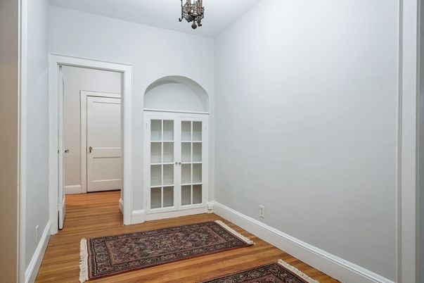 Chandelier, Empty room, Interior, Wood Texture Flooring