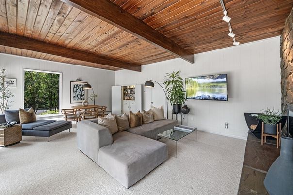 Dining room, Interior, Living room, Wooden Beams, Wooden Ceilings