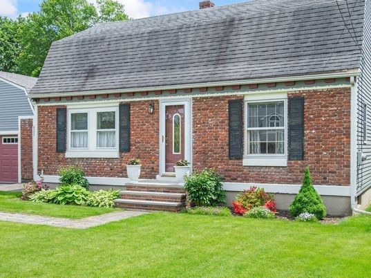 Exterior, Facade, Brick Facade, Cape Cod