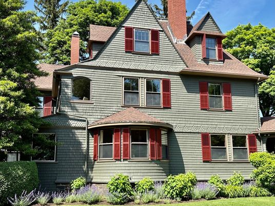 Exterior, Facade, Queen Anne Victorian