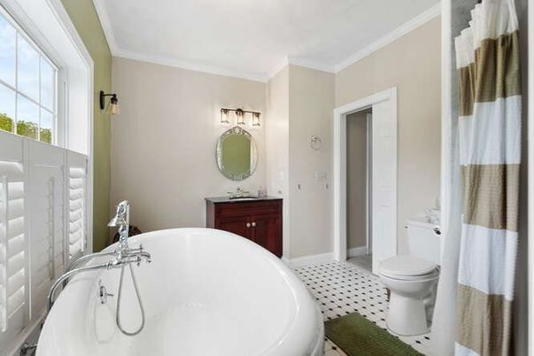Bathroom, Free Standing Baths, Interior