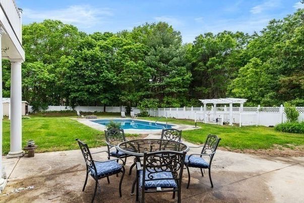 Backyard, Exterior, Pool