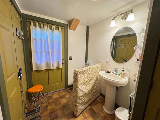 Bathroom, Interior