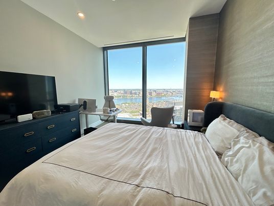 Bedroom, Interior, Recessed Lighting, Water