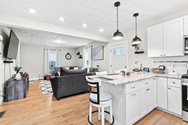 Interior, Kitchen, Living room, Pendant Lights, Recessed Lighting, Wood Texture Flooring