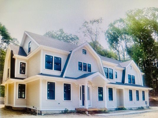 Exterior, Facade, Brick Facade, Farmhouse