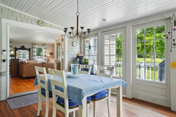 Dining room, Interior, Living room, Recessed Lighting, Wood Texture Flooring