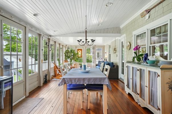 Chandelier, Dining room, Interior, Recessed Lighting, Wood Texture Flooring
