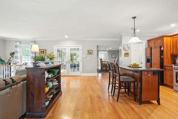 Dining room, Interior, Kitchen, Pendant Lights, Recessed Lighting, Wood Texture Flooring