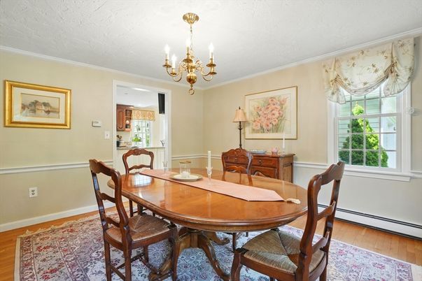 Chandelier, Dining room, Interior, Kitchen, Wood Texture Flooring