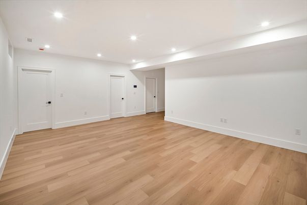 Empty room, Interior, Recessed Lighting, Wood Texture Flooring