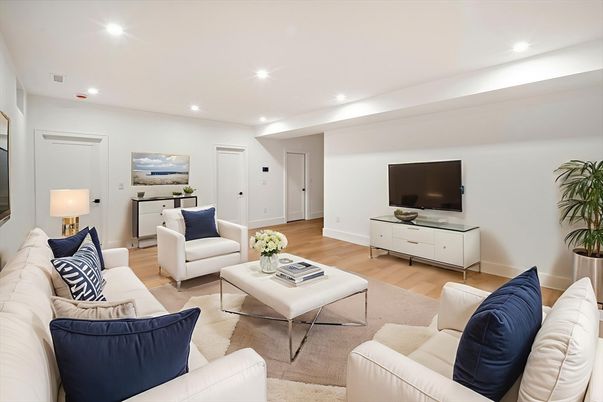 Interior, Living room, Recessed Lighting, Wood Texture Flooring