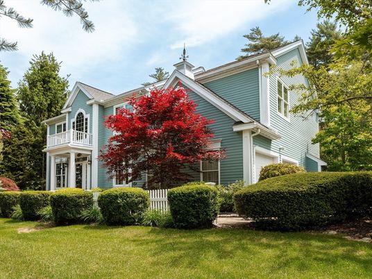 Backyard, Exterior, Facade, Queen Anne Victorian