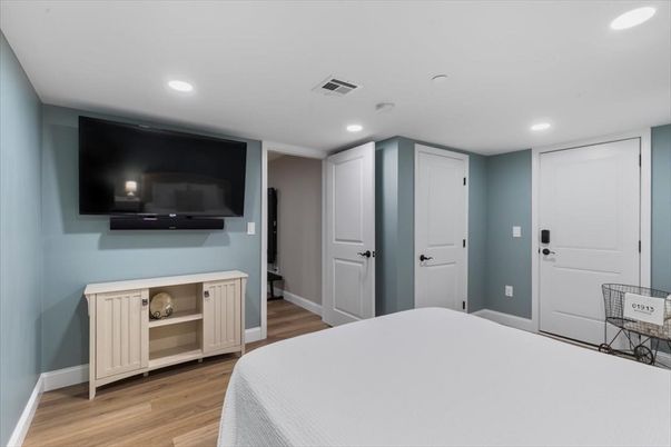 Bedroom, Interior, Recessed Lighting, Wood Texture Flooring