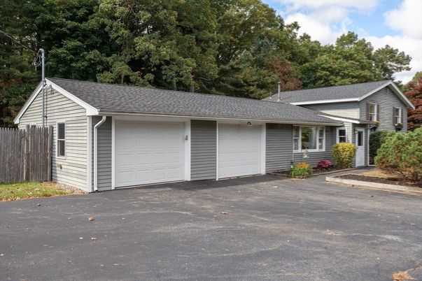 Detached Garage, Exterior
