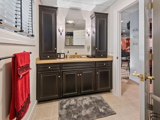 Bathroom, Interior, Recessed Lighting