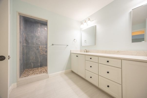 Bathroom, Dual Sink Vanities, Interior