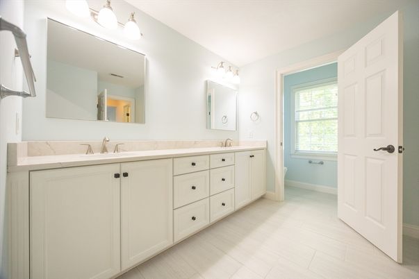 Bathroom, Dual Sink Vanities, Interior