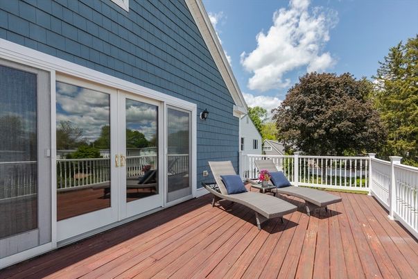 Exterior, Wood Texture Flooring