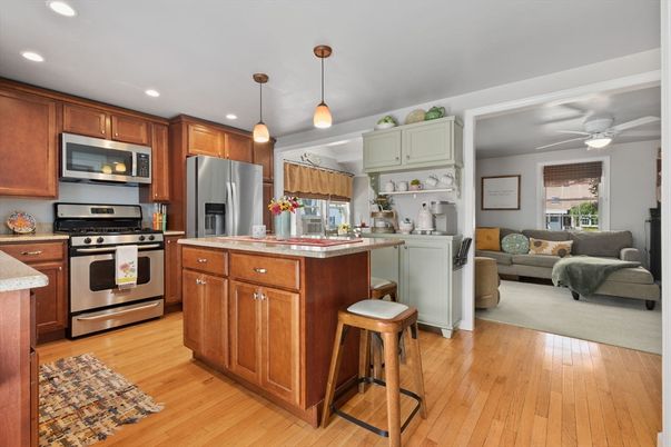 Interior, Kitchen, Living room, Pendant Lights, Recessed Lighting, Stainless Steel Appliances, Wood Texture Flooring
