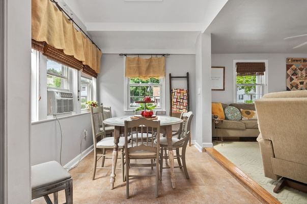 Dining room, Interior
