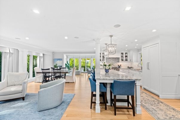 Chandelier, Dining room, Interior, Kitchen, Pendant Lights, Recessed Lighting, Wood Texture Flooring