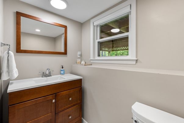 Bathroom, Interior, Recessed Lighting