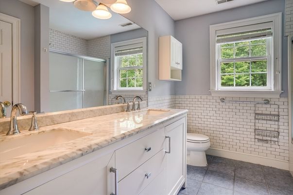 Bathroom, Dual Sink Vanities, Interior