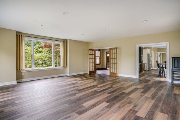 Empty room, Interior, Recessed Lighting, Wood Texture Flooring