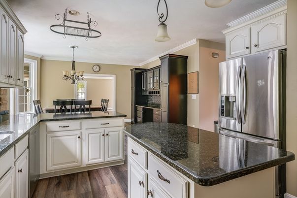 Chandelier, Dining room, Interior, Kitchen, Wood Texture Flooring