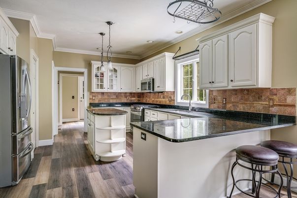 Interior, Kitchen, Pendant Lights, Recessed Lighting, Wood Texture Flooring