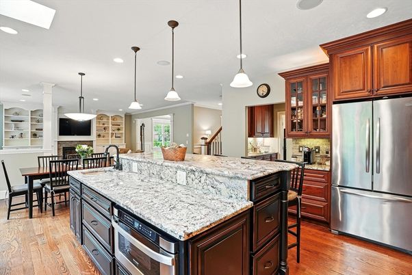 Dining room, Interior, Kitchen, Pendant Lights, Recessed Lighting, Stainless Steel Appliances, Wood Texture Flooring