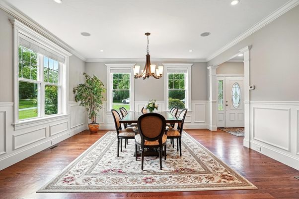 Chandelier, Dining room, Interior, Recessed Lighting, Wood Texture Flooring