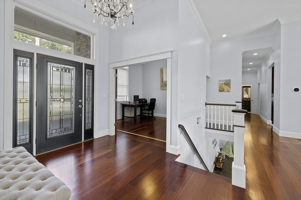 Chandelier, Dining room, Interior, Recessed Lighting, Wood Texture Flooring