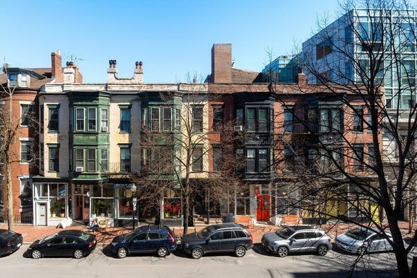 Exterior, Facade, Brick Facade, Rowhouse