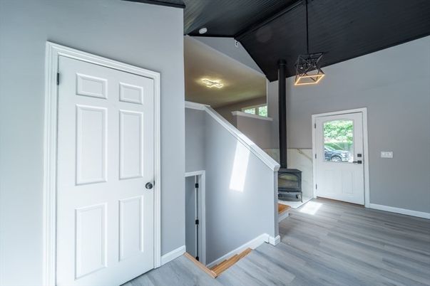 Interior, Pendant Lights, Wood Texture Flooring
