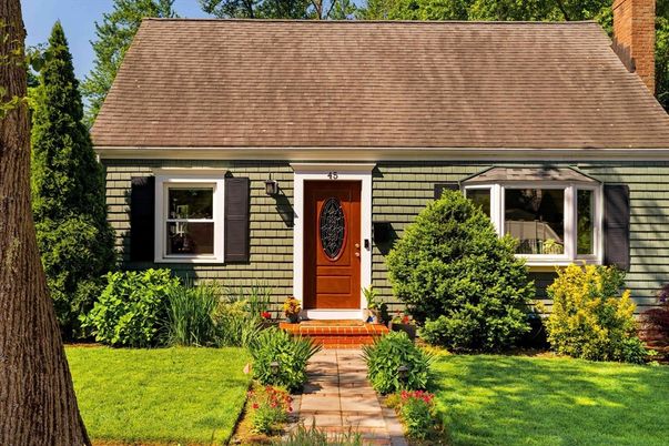 Exterior, Facade, Cape Cod