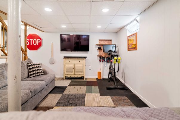 Fitness Equipment, Interior, Recessed Lighting