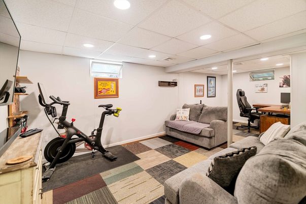 Fitness Equipment, Interior, Recessed Lighting