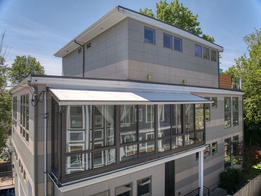 Exterior, Facade, Modern
