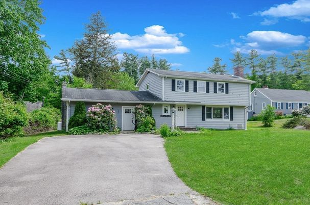 Backyard, Exterior, Facade, Split Level
