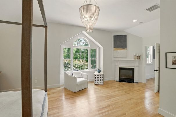 Chandelier, Fireplace, Interior, Recessed Lighting, Wood Texture Flooring