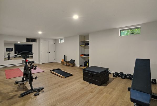 Fitness Equipment, Interior, Recessed Lighting, Wood Texture Flooring